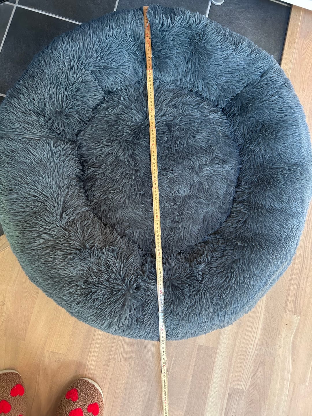 Customer photo review of Fluffy Donut Hundeseng, antracit grå