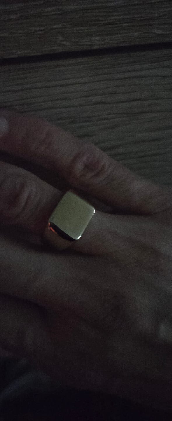 Customer photo review of Minimal Signet Ring