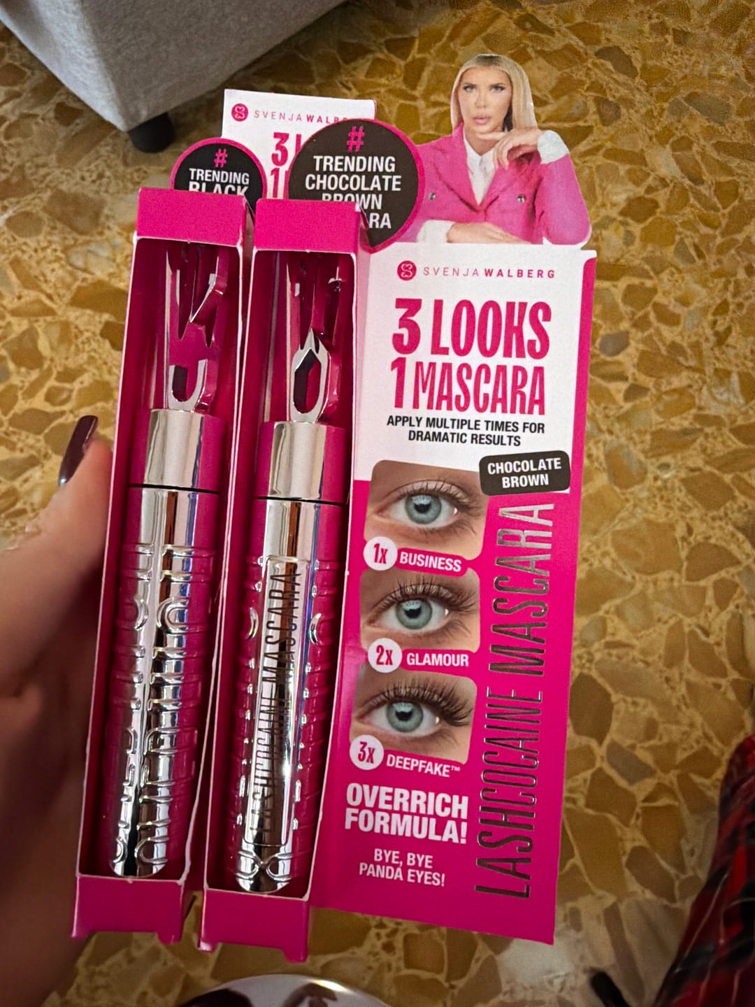 Customer photo review of LASHCOCA!NE MASCARA DUO - Schwarz & Braun