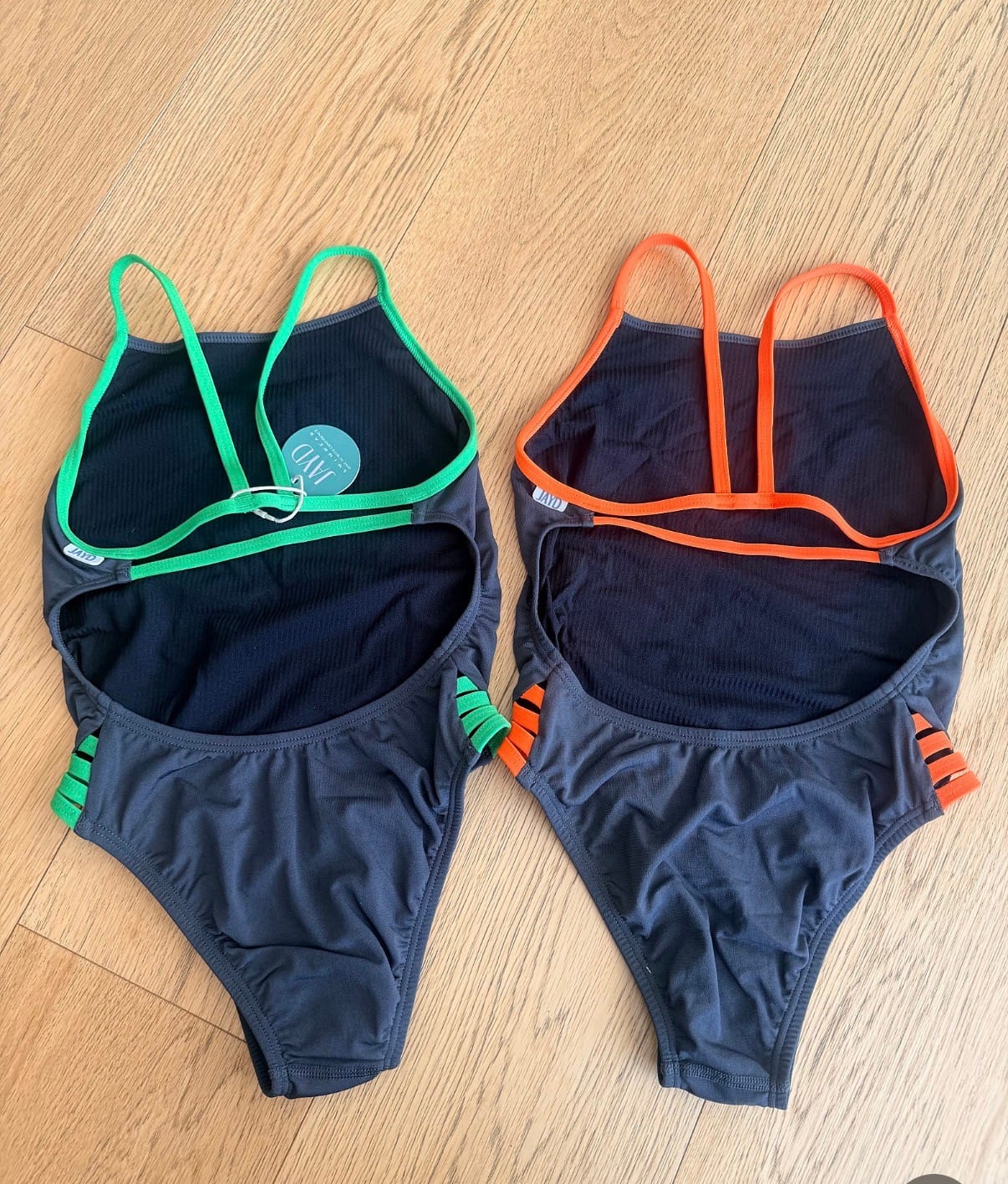 Customer photo review of ZAMBIA ONE PIECE - Carbon|Moss