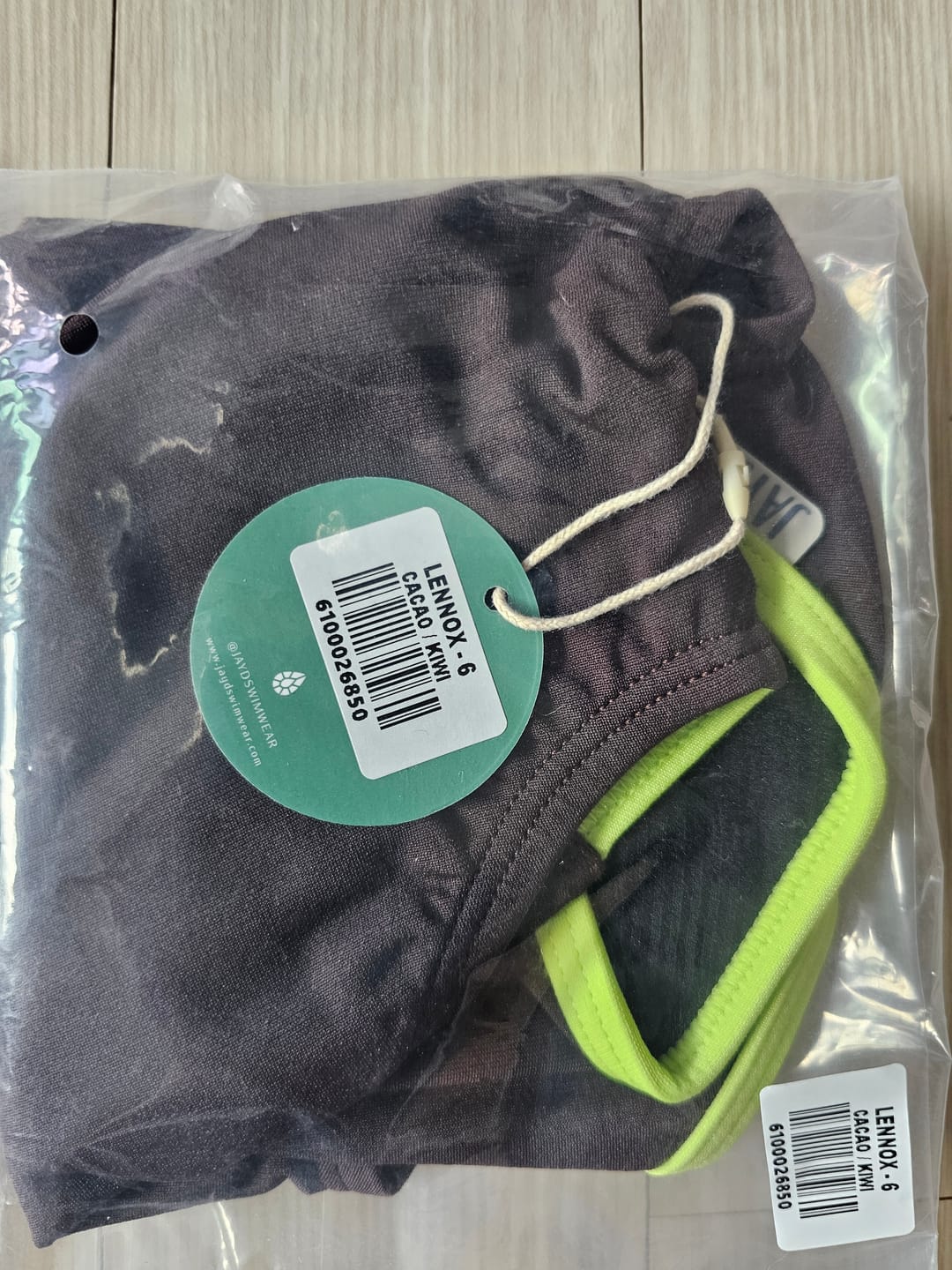 Customer photo review of LENNOX ONE PIECE - Cacao|Kiwi