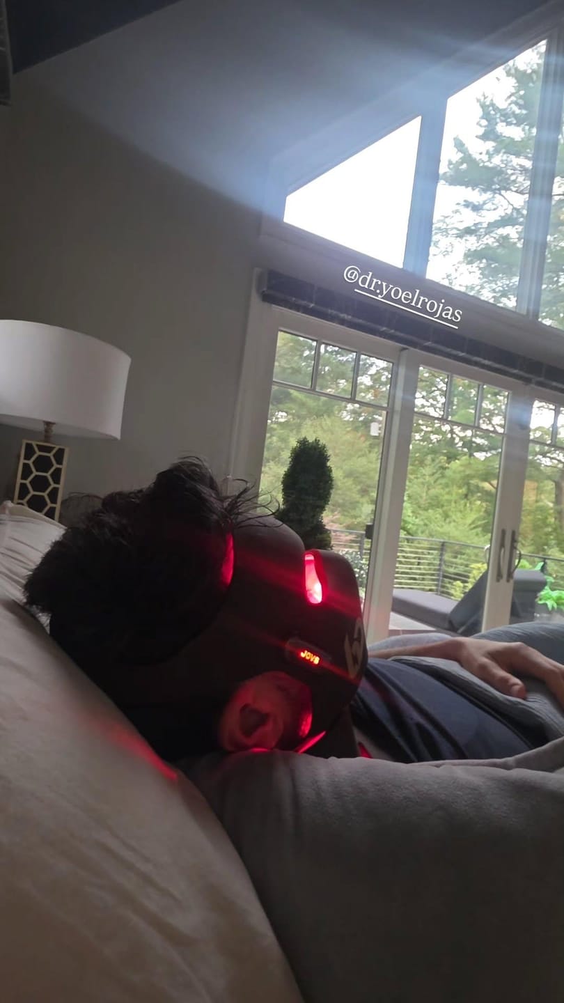 Customer photo review of JOVS 6D Laser & EMS Anti-Aging Therapy Mask