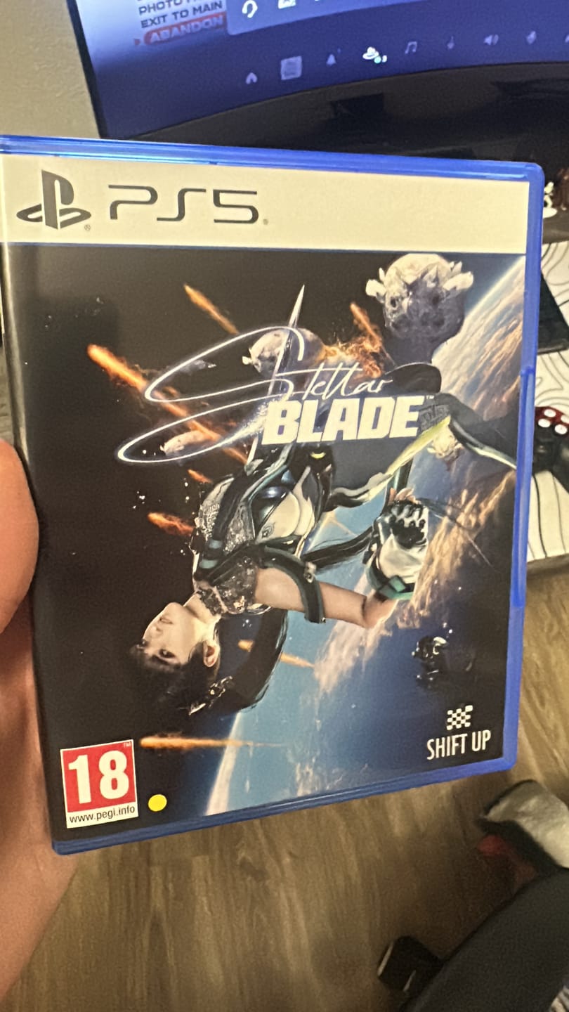 Customer photo review of Stellar Blade (PS5)
