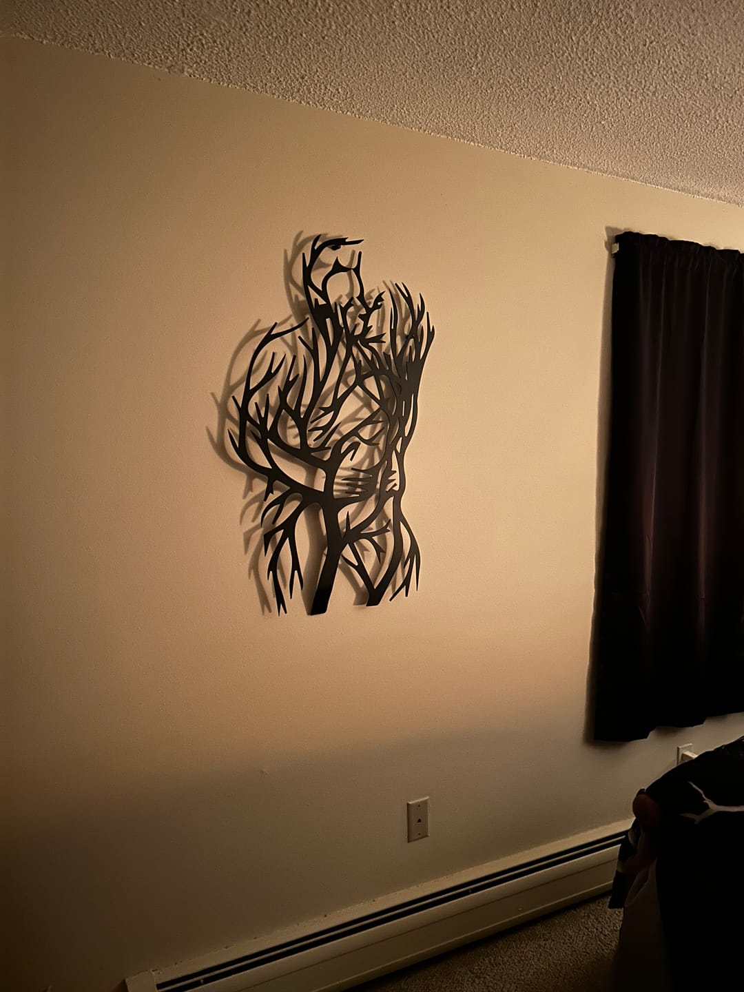 Customer photo review of Kissing Lover Adapted To Branch Pattern Metal Wall Decor Art