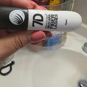 Customer photo review of Volume e Lunghezza Mascara a Fibre di Seta Resistente all'Acqua