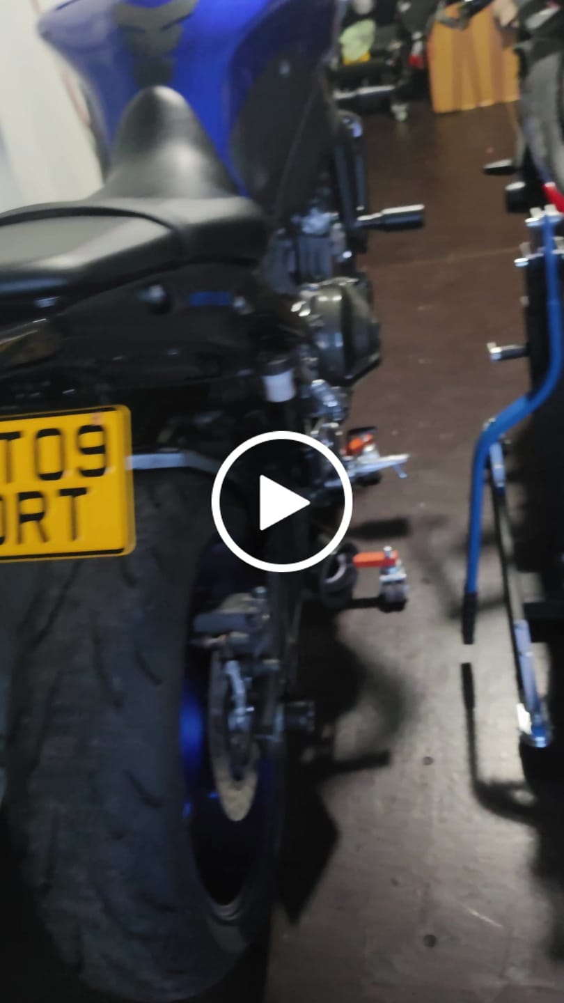 Customer video review of Yellow Metal Pressed 7×5 Motorbike Number Plate