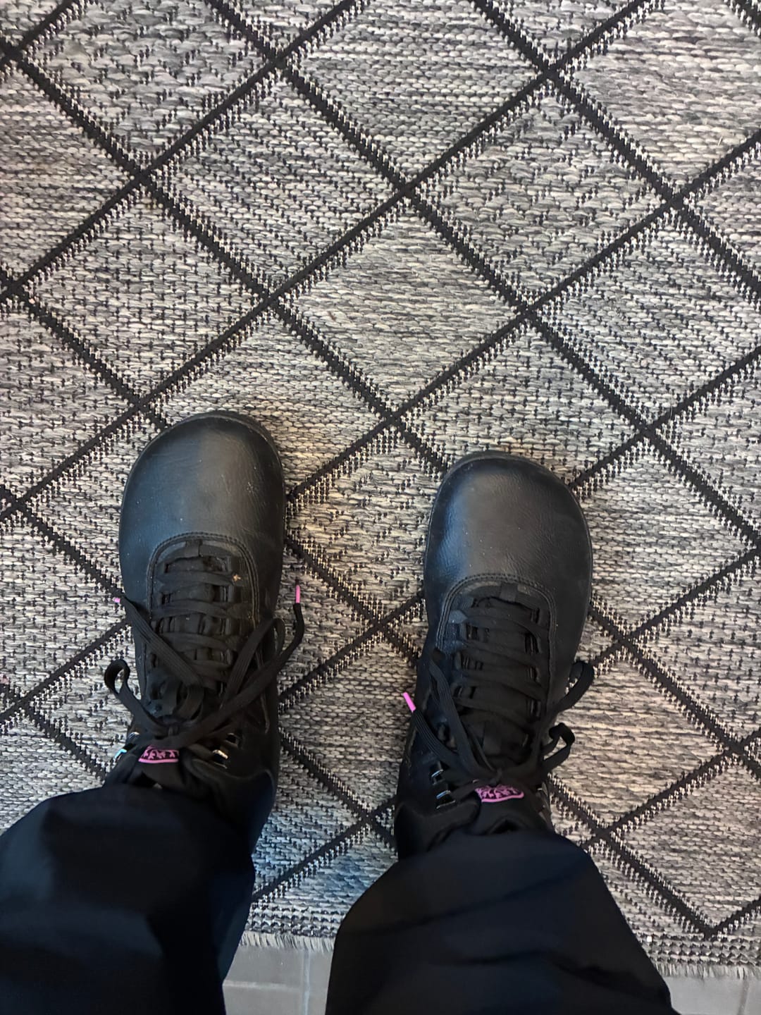 Customer photo review of Vaistoa Uoma 2 -paljasjalkavaelluskengät