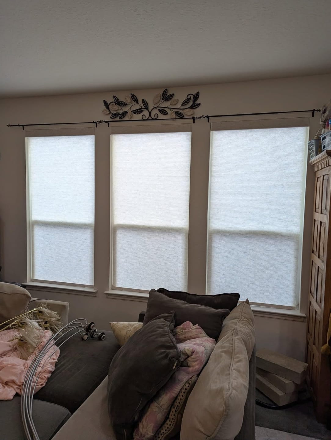 Customer photo review of Bringnox Motorized Light Filtering Roller Shades 70% Blackout Linen