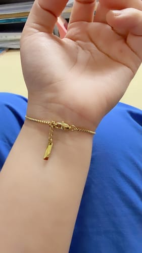 Customer photo review of Taylor Minimal Bracelet