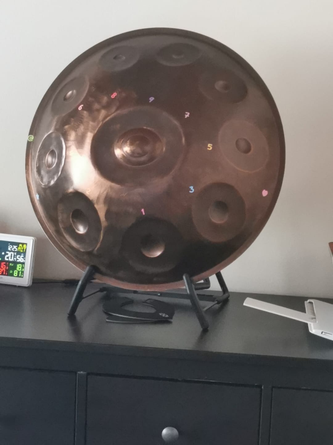 Customer photo review of Handpan Halter / Allzweck Musikinstrumentenständer