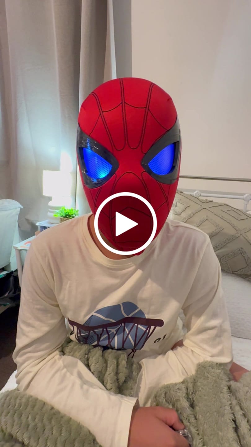 Customer video review of The OG Spidey Gear™ - Winking Mask