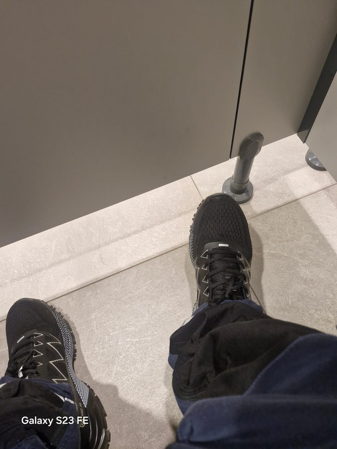 Customer photo review of Chaussures de Sécurité Premium Confortables & Antidérapantes