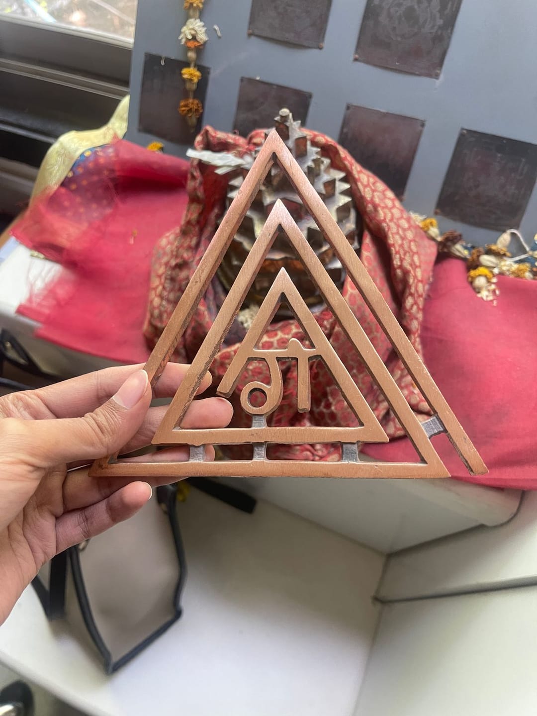Customer photo review of Copper Triangle Ga (ग) Helix | Vastu Remedy for South-East Fire Zone Balance, Cash Flow & Kitchen Defects | 4–6 Inch