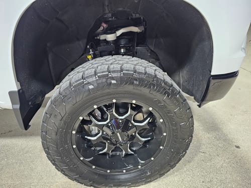 Customer photo review of Rough Country Forged Upper Control Arms | OE Upgrade | Chevy/GMC Sierra 1500 (19-26)/Silverado 1500 (19-26)