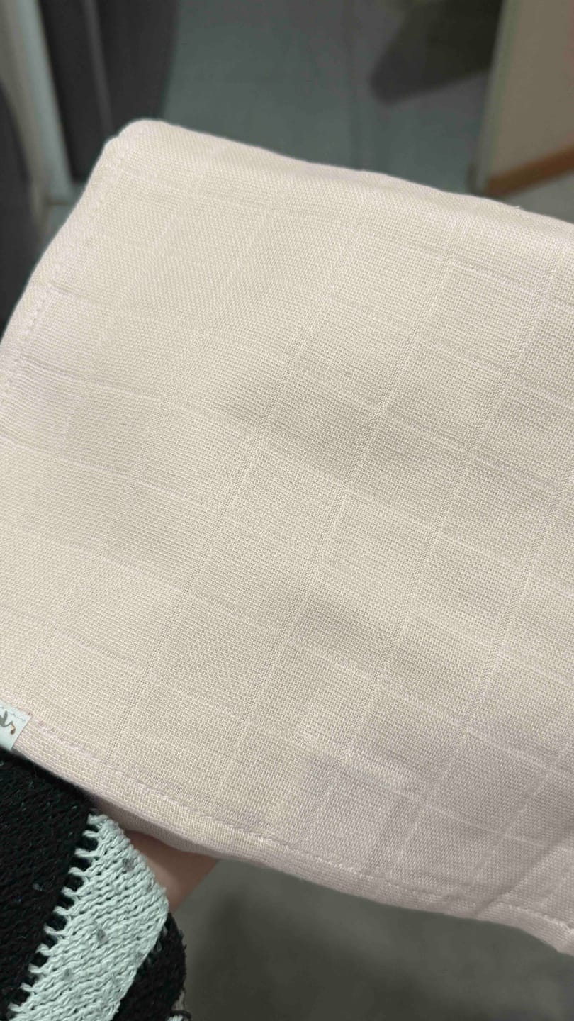 Customer photo review of BebeMarin Çok Amaçlı Bebek Müslin Örtü 120x120 cm Mavi