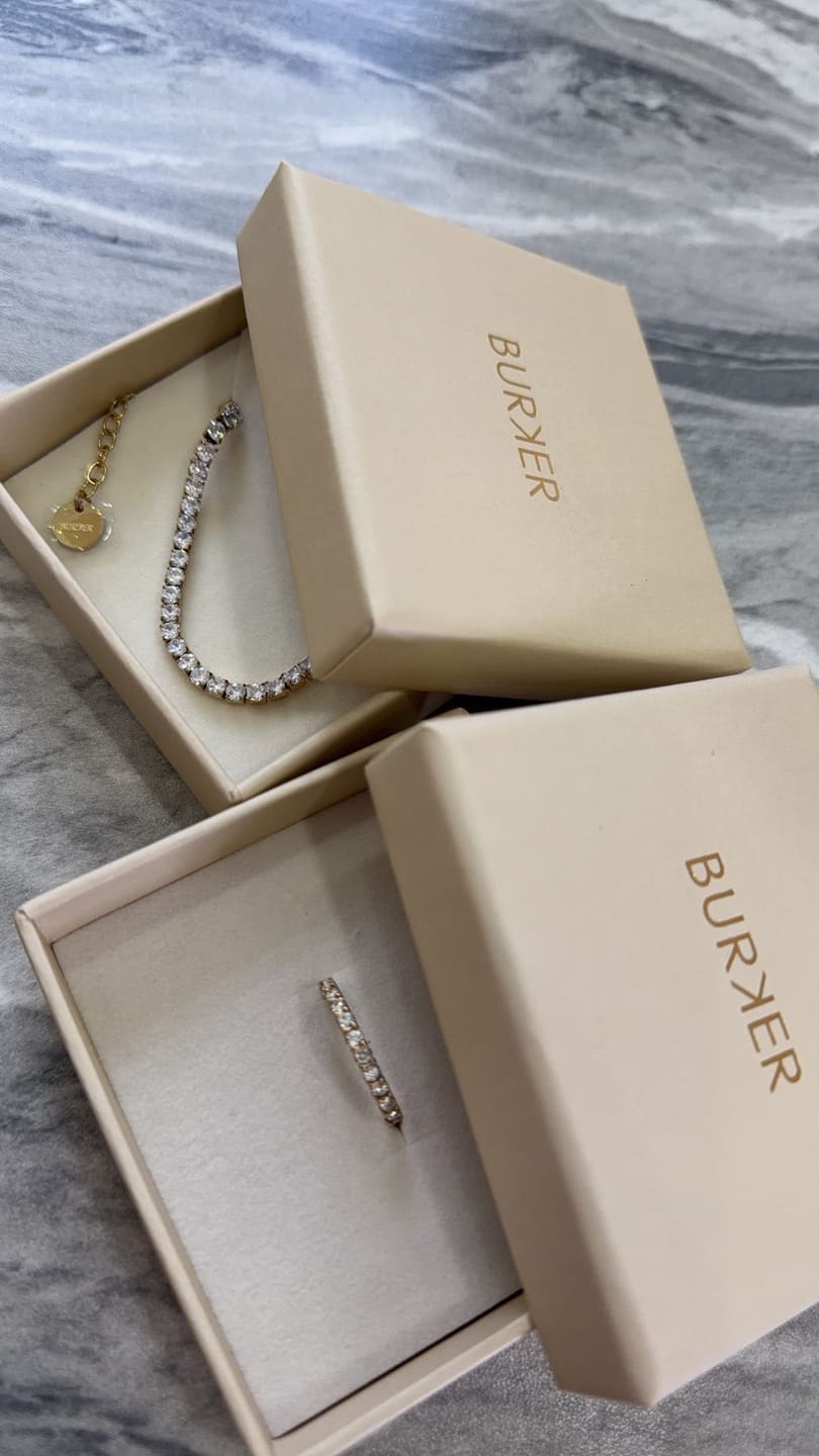 Customer photo review of Ava Gold Bracelet