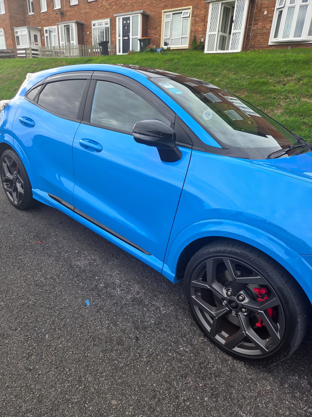 Customer photo review of Auto Clover Wind Deflectors Set for Ford Puma 2019+ (6 pieces)