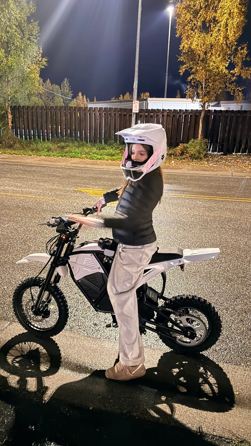 Customer photo review of Eskute® NOVA Mini Electric Dirt Bike For Adults