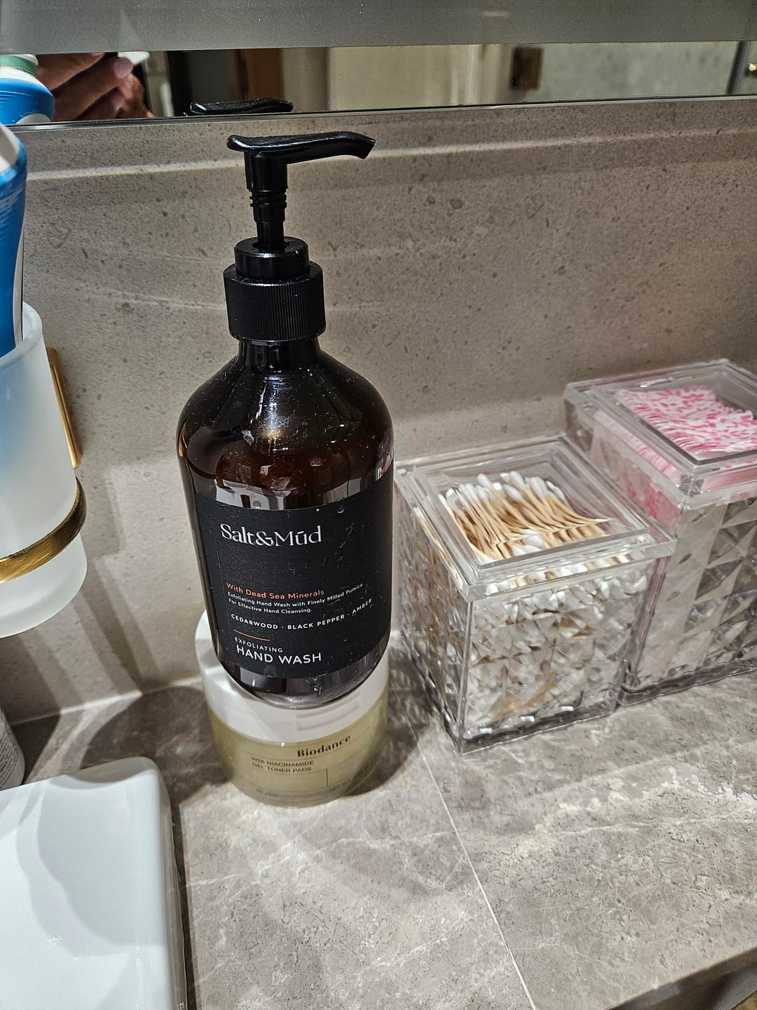 Customer photo review of Exfoliating Hand Wash With Dead Sea Minerals