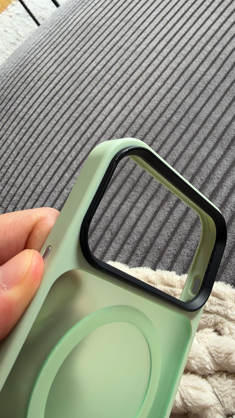 Customer photo review of arktis iPhone 18 Pro Max Solid Case mit MagSafe
