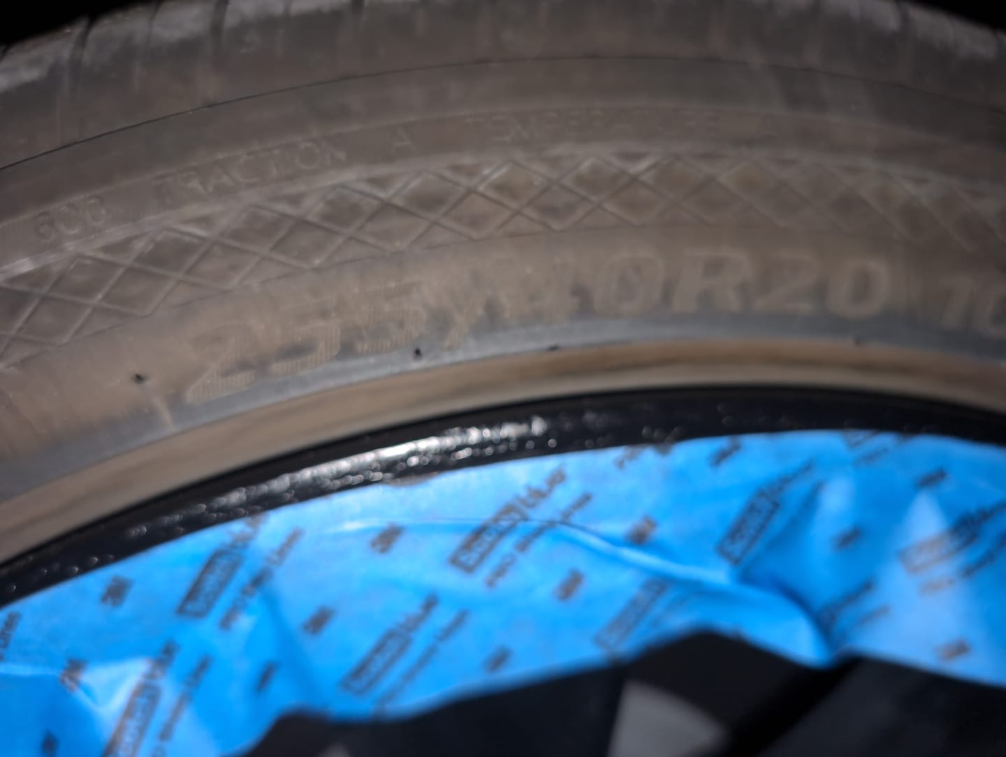 Customer photo review of Tesla Wheel Curb Rash Repair Kit for Model Y 20-inch Black Induction Rims with Color-matched Touch-Up Paint