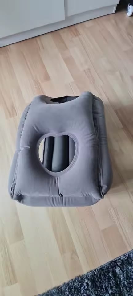 Customer photo review of NapGo™ Inflatable Travel Pillow