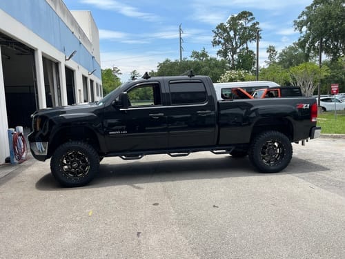 Customer photo review of Rough Country 3.5 Inch Lift Kit | Chevy/GMC 2500HD/3500HD (11-19)