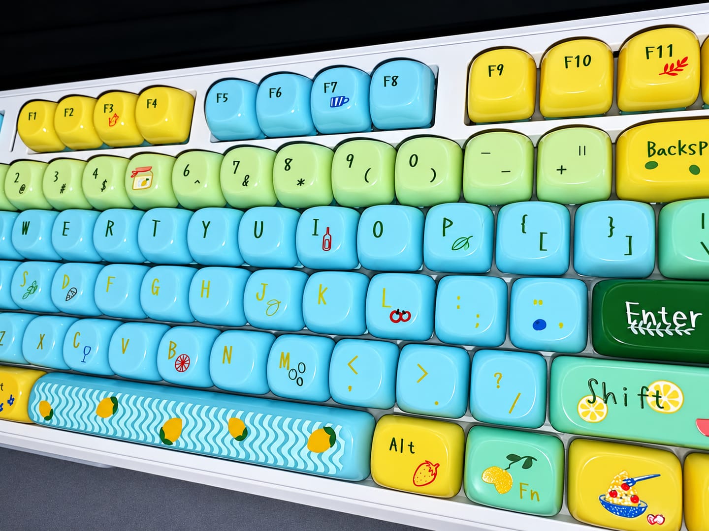 Customer photo review of KiiBOOM Sweet Lemon Summer Keycap Set Pre Sale