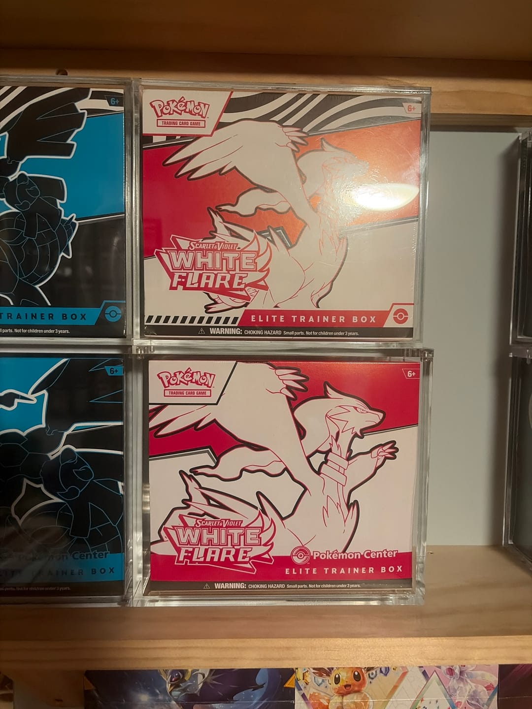 Customer photo review of Ascended Heroes Tin (Styles May Vary) (1)