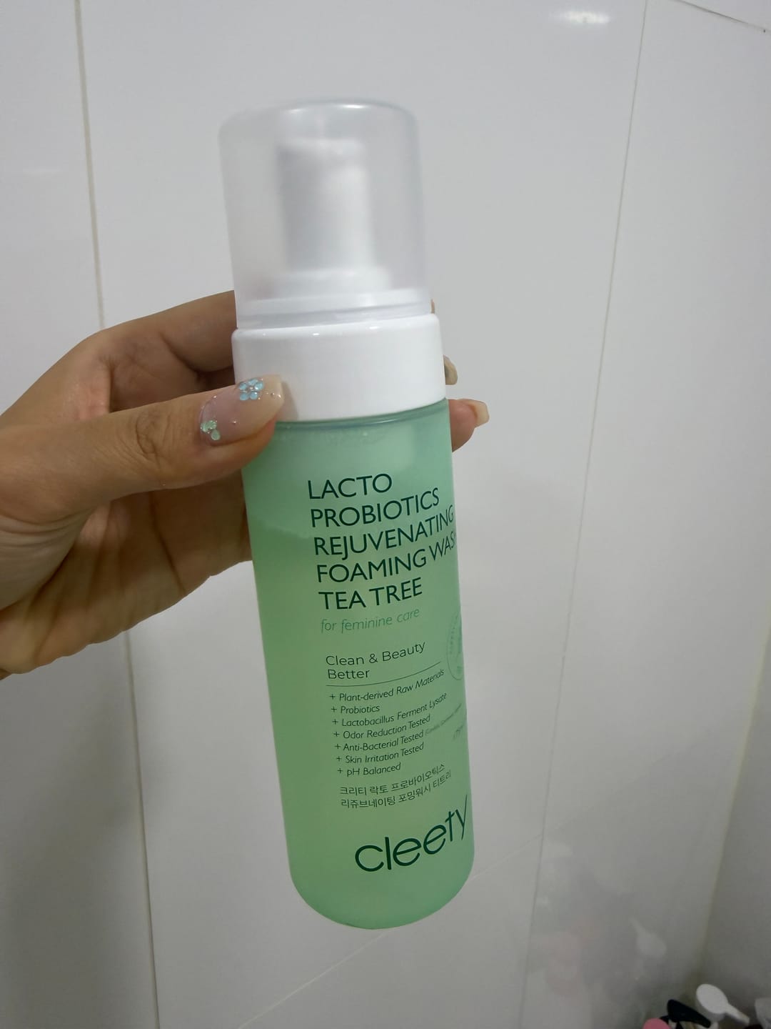 Customer photo review of cleety Lacto Probiotics Rejuvenating Foaming Wash Tea Tree 175ml