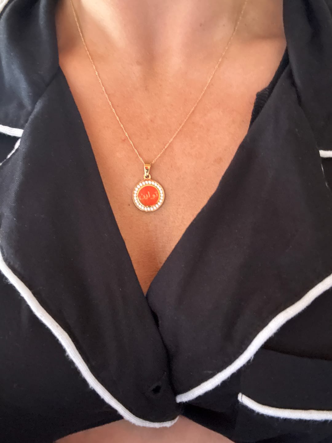 Customer photo review of Stone Coin | Halskette + Gravur