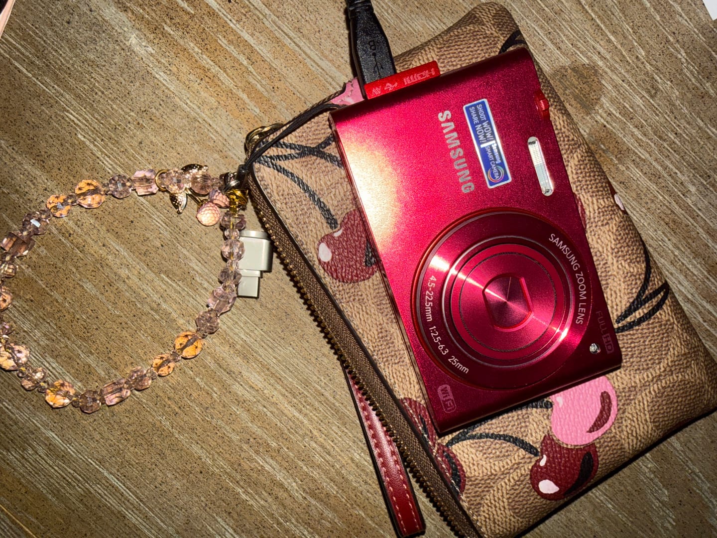 Customer photo review of SAMSUNG MV900F [RED] - RARE ✮