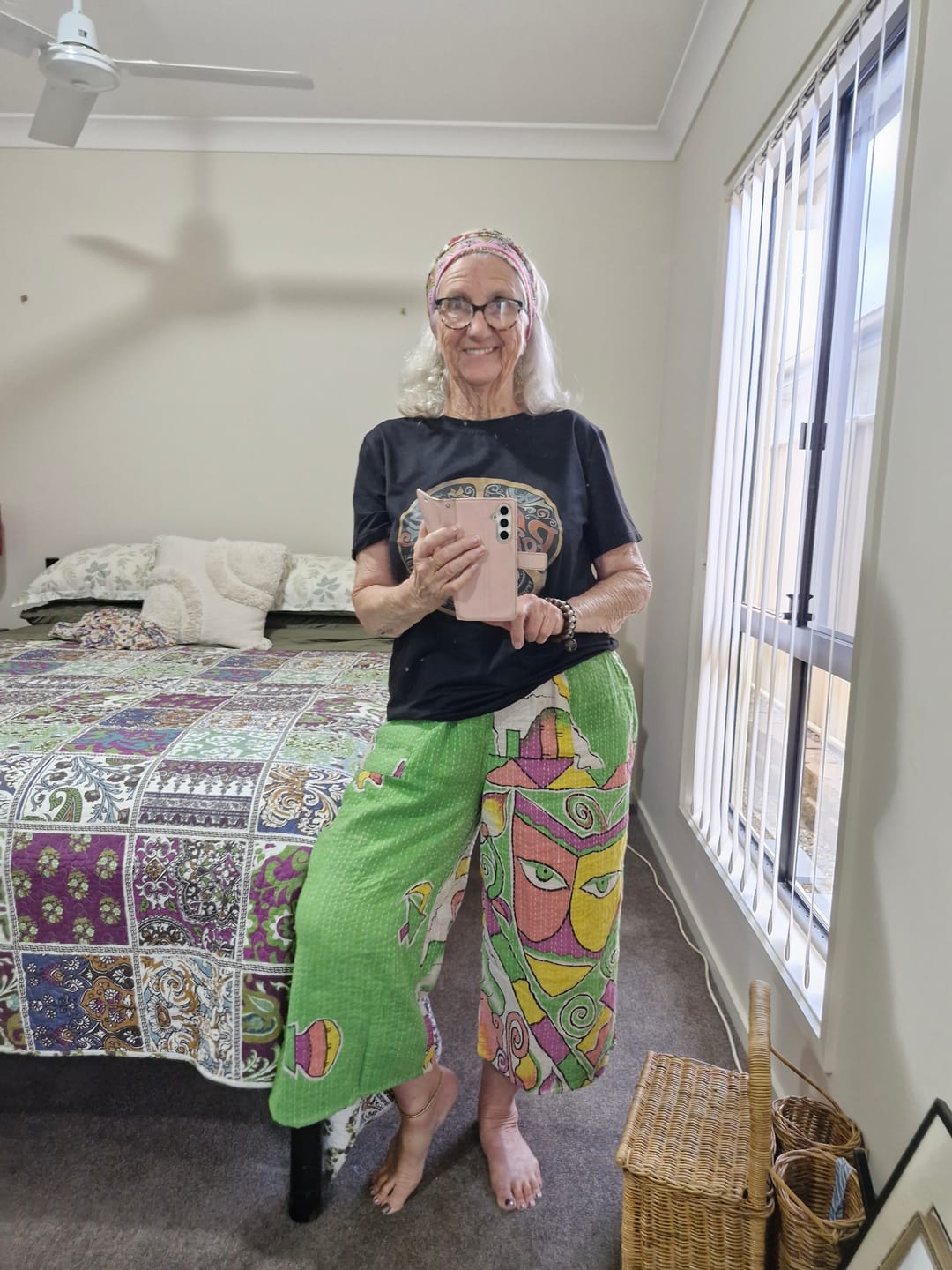 Customer photo review of Cropped Kantha Pants M (073)