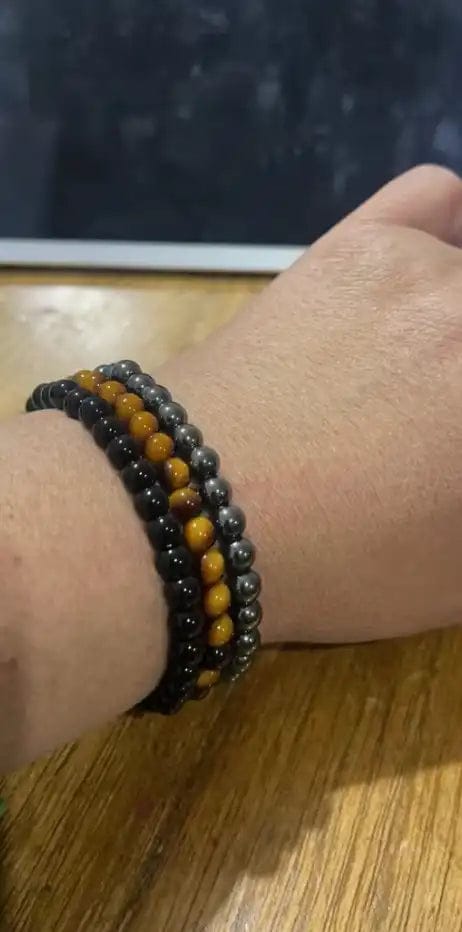 Customer photo review of Three in one Tiger‘s Eye Protection Bracelet