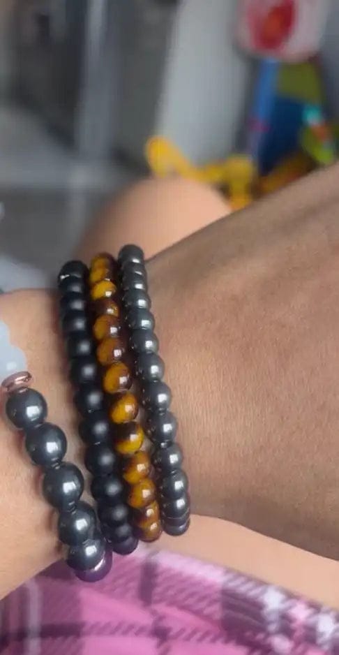 Customer photo review of Three in one Tiger‘s Eye Protection Bracelet