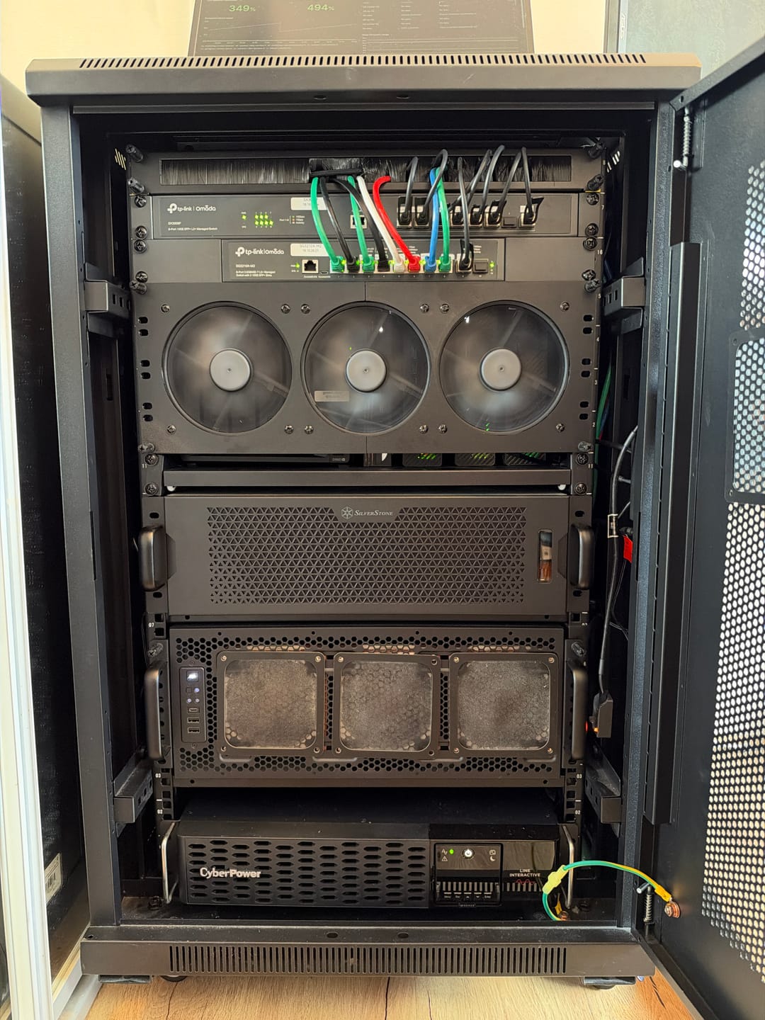 Customer photo review of 4U Rack mount for 140 mm Fans (3)