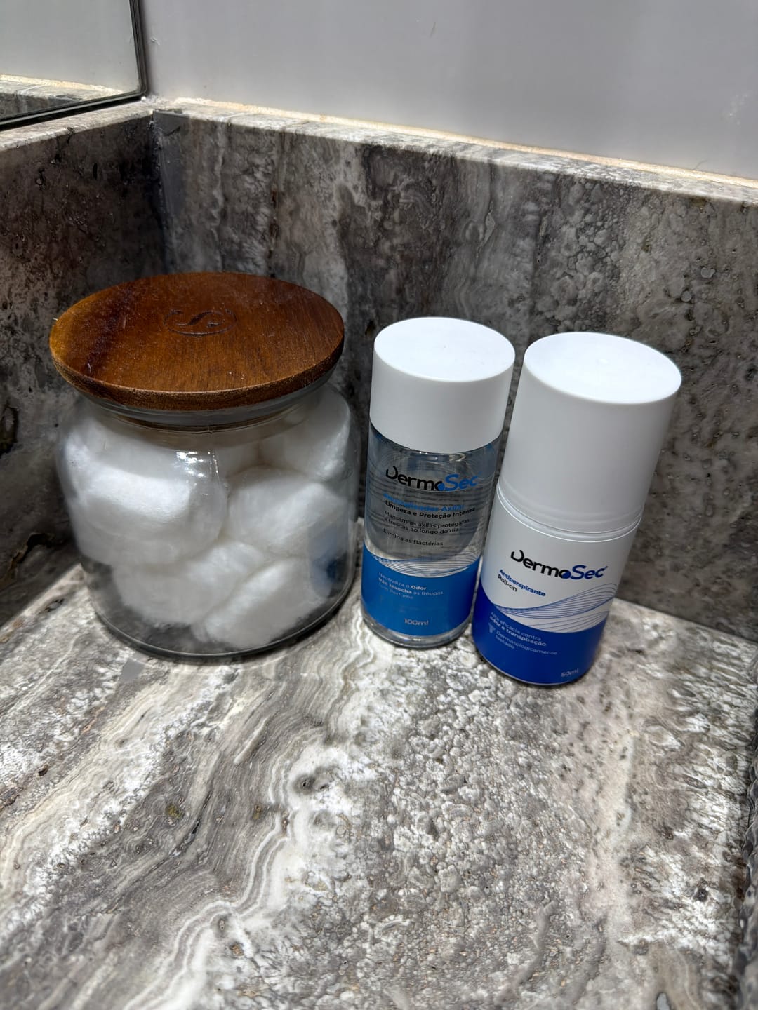 Customer photo review of Kit Axilas Secas & Sem Mau cheiro - Contra Suor Excessivo e Mau Odor 100ml