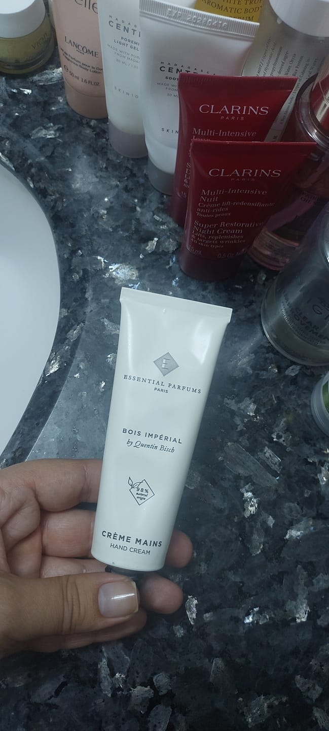 Customer photo review of Bois Imperial by Quentin Bisch Hand Cream 50ml אסנשיאל פרפיום קרם ידיים