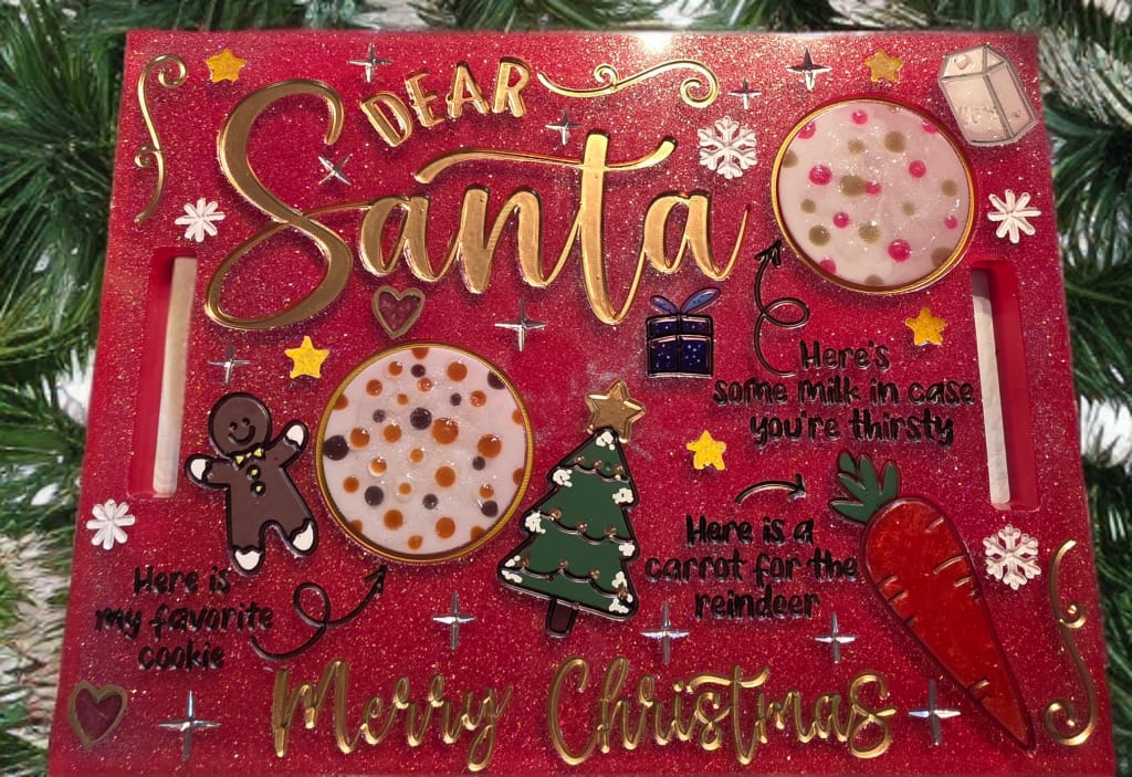 Customer photo review of 12x10x0.75" Small Round Cheese Board With Stadium Handle Silicone Mold