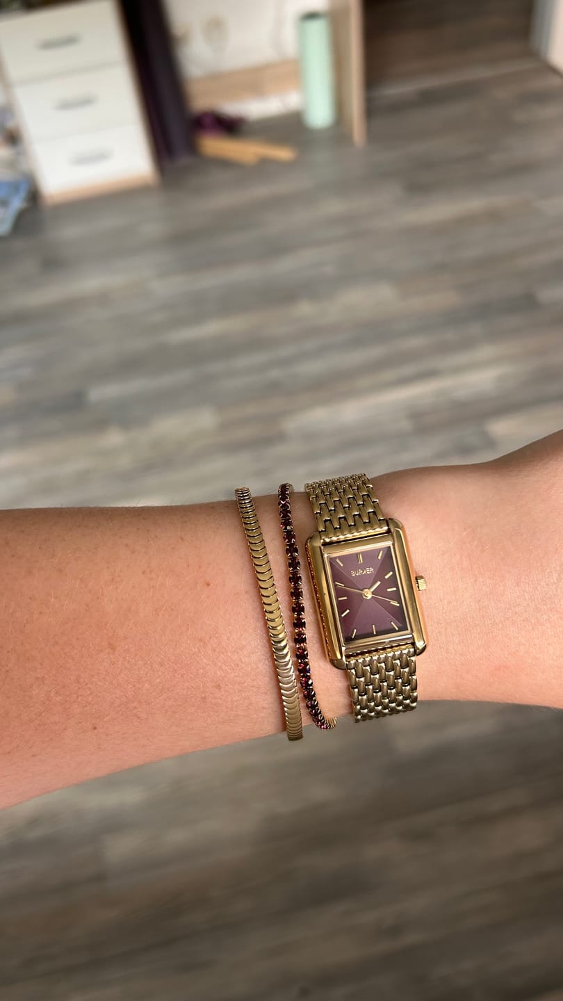 Customer photo review of Olivia Gold Burgundy