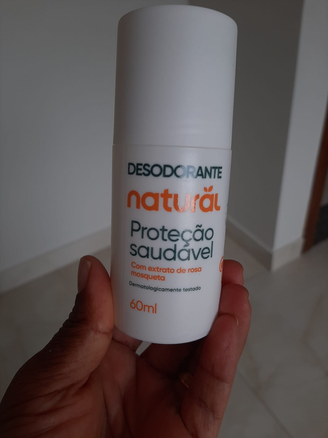 Customer photo review of Desodorante Roll-on Natural Sem Alumínio com Rosa Mosqueta 60 ml