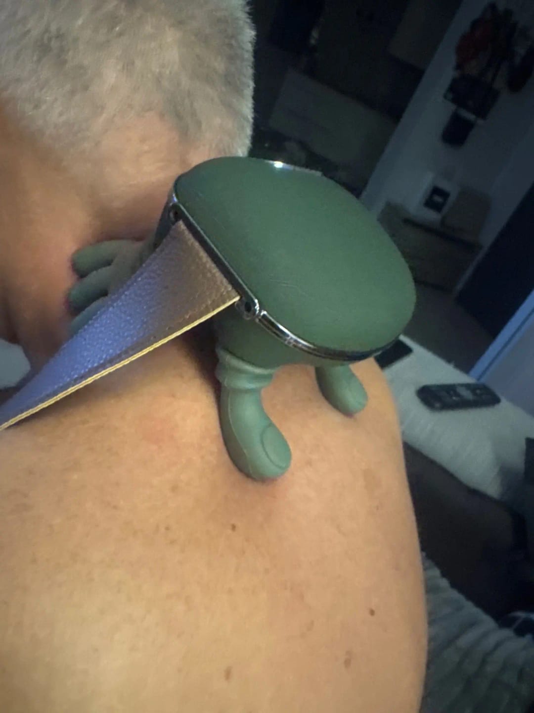 Customer photo review of SmartHand · Masajeador de cuello y hombros