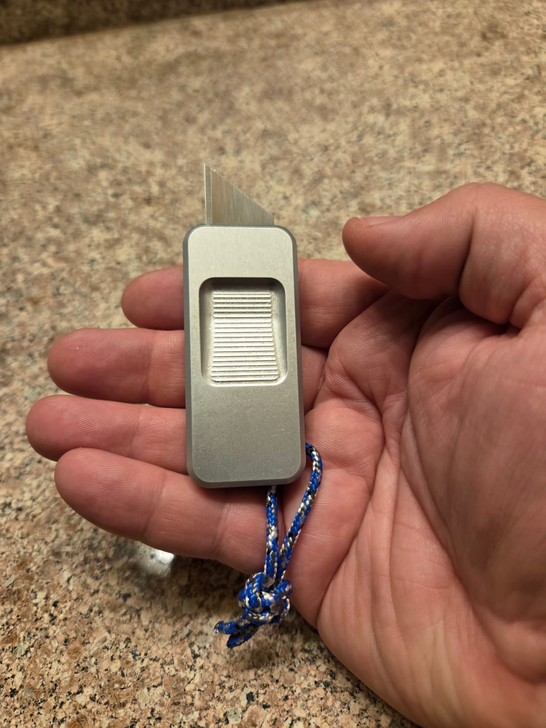 Customer photo review of Rivery MFG Zero V2 Utility Knife, Agent Newton Pattern, Gray, 6061 Aluminum - Made in USA