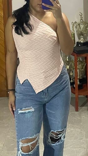 Customer photo review of Ninonine "Aria" | Textured One-Shoulder Asymmetrical Tank