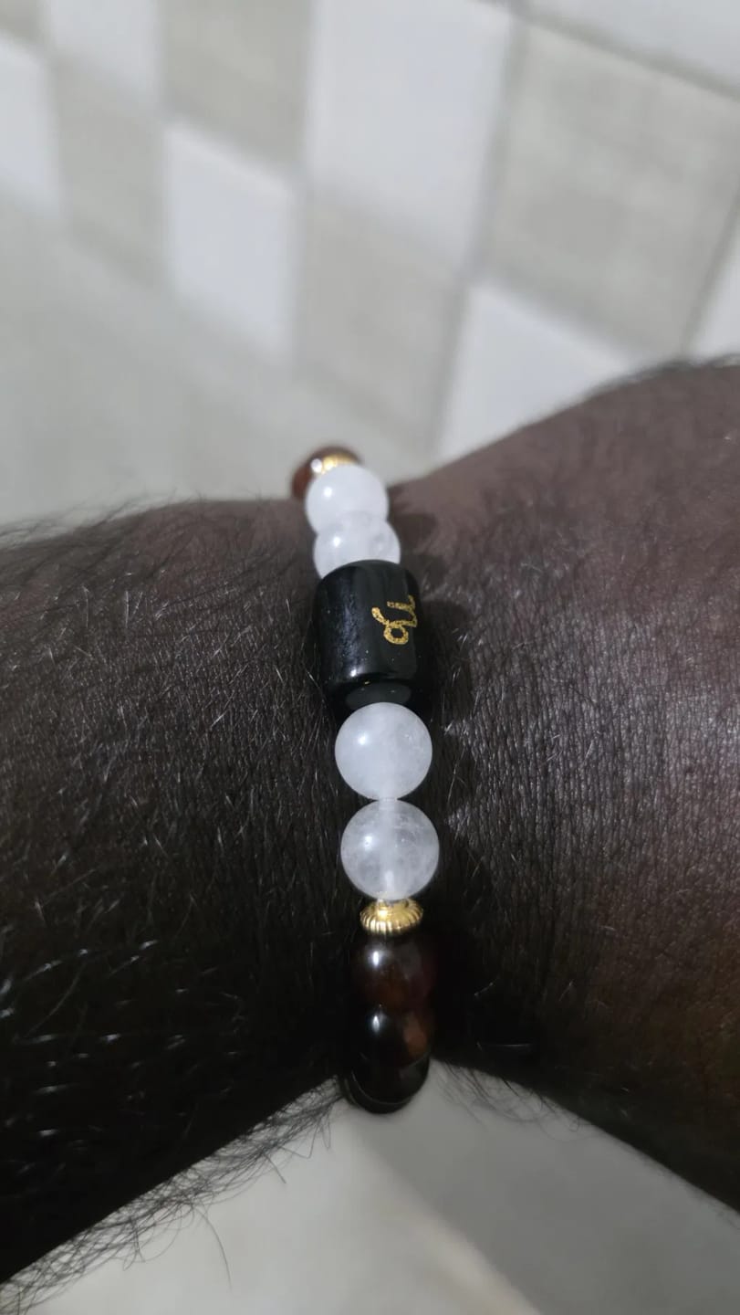Customer photo review of Capricorn (Makar Rashi) Zodiac Bracelet – Natural Garnet & Milky Quartz