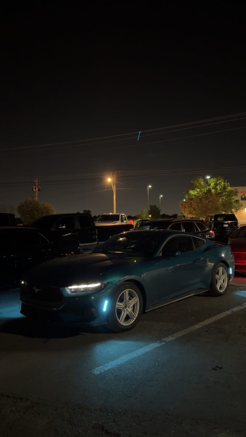 Customer photo review of MUSTANG 24-26 FRONT/REAR SMOKED LED SIDE MARKERS