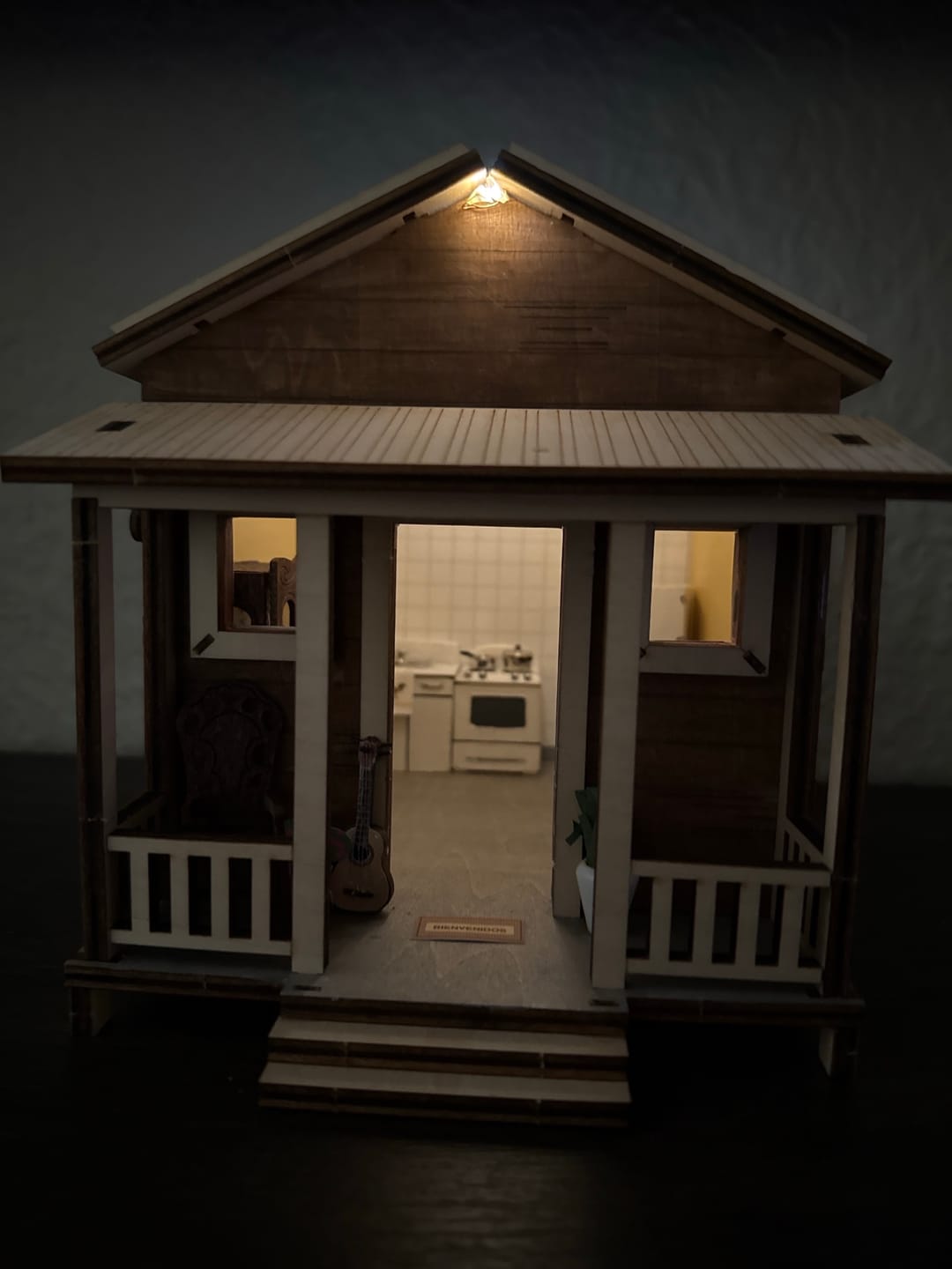 Customer photo review of Casita de Campo Alegría | Kit DIY Madera y Pintura