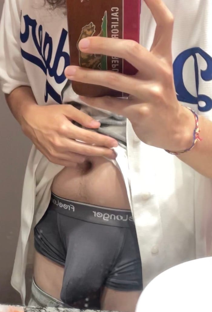 Customer photo review of FreeLonger Men's Comfy Separate Support Pouch Trunks