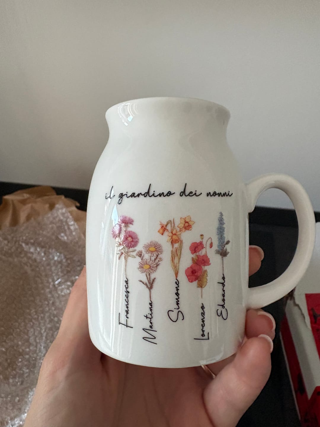 Customer photo review of Il giardino della mamma – Vaso personalizzato con nome e fiori per mamma e nonna