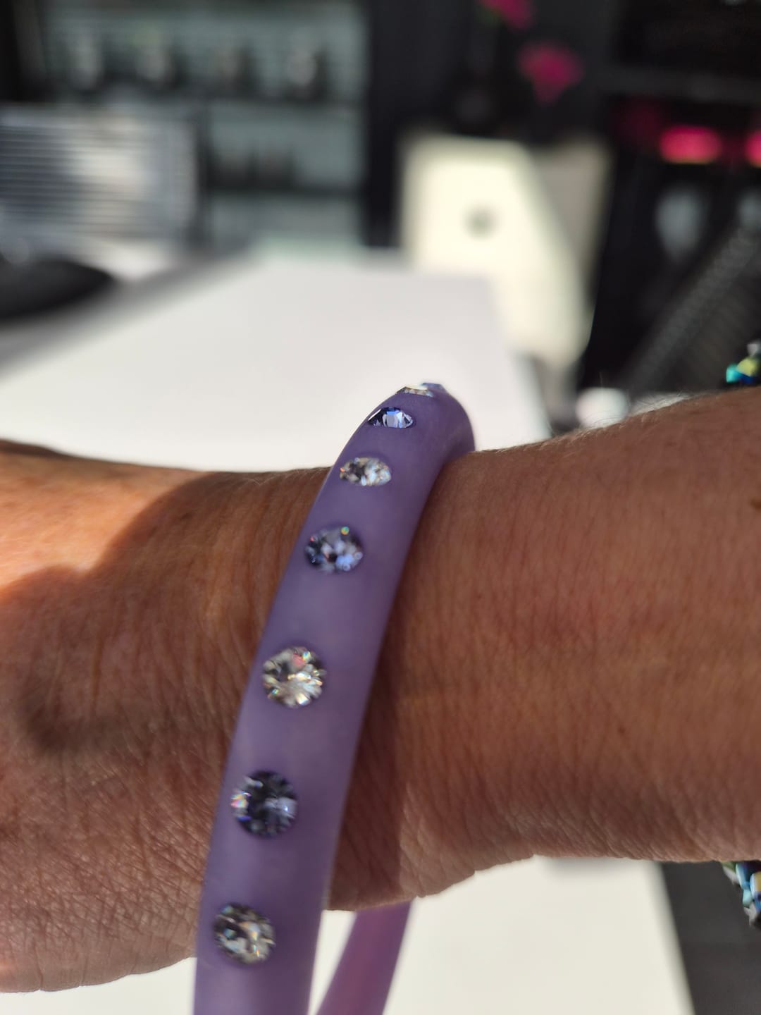 Customer photo review of Piccolo Armreif Bari in Very Peri Lila